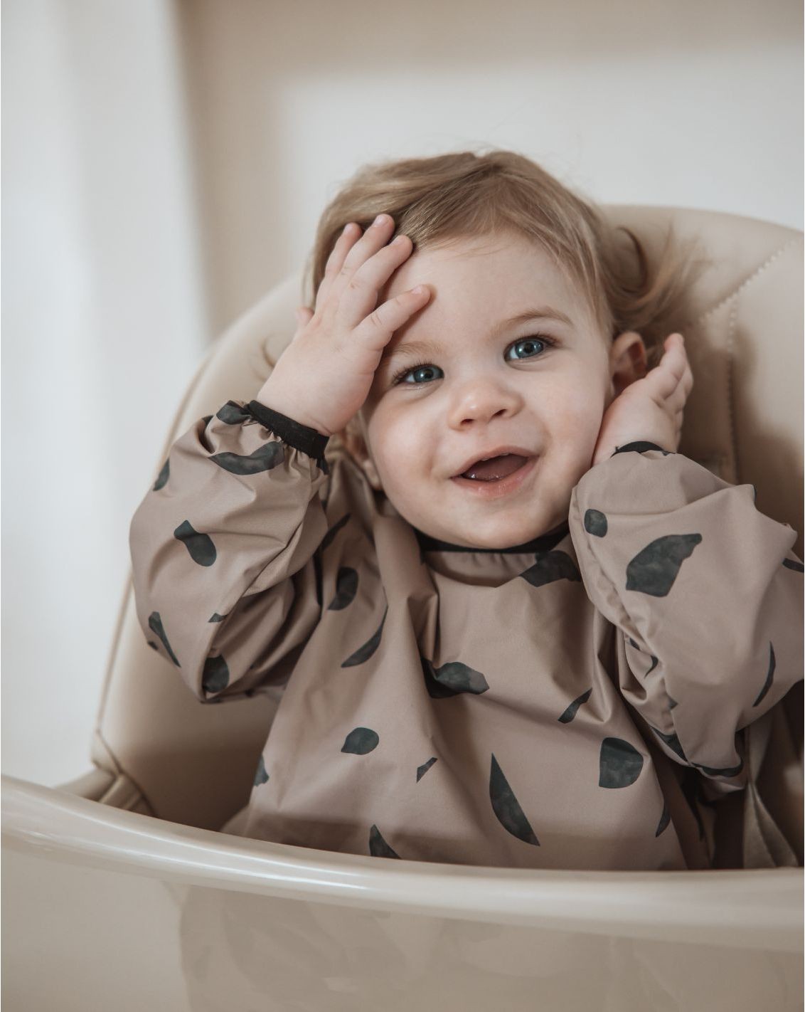 Minene – Αδιάβροχη Σαλιάρα Με Μανίκια 13312001230OS - Image 2