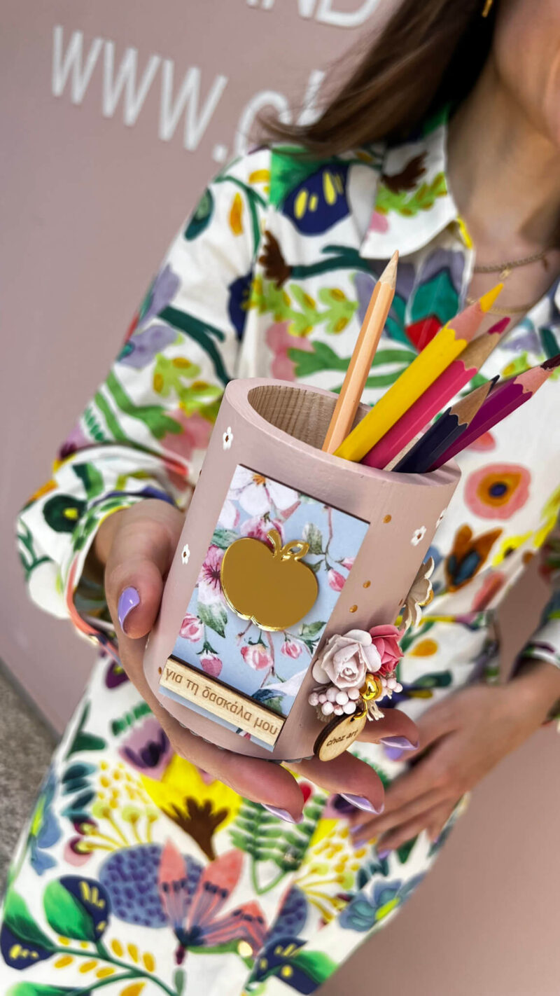 Μολυβοθήκη – Για τη Δασκάλα - Image 2