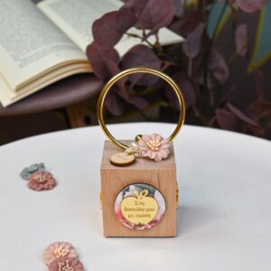 Κύβος Ευχών – Για τη Δασκάλα